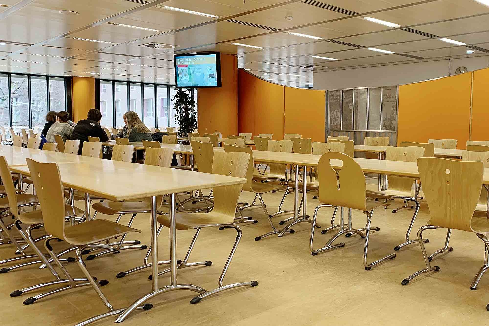 Blick in den Gastraum der Mensa Berliner Tor