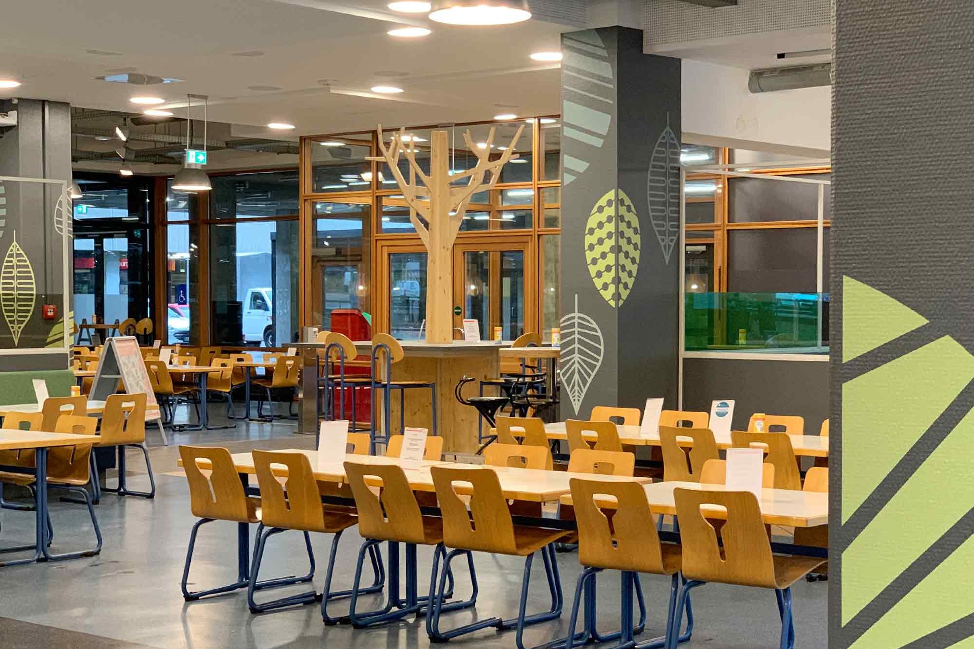 View of the dining area at the Cafeteria Blattwerk