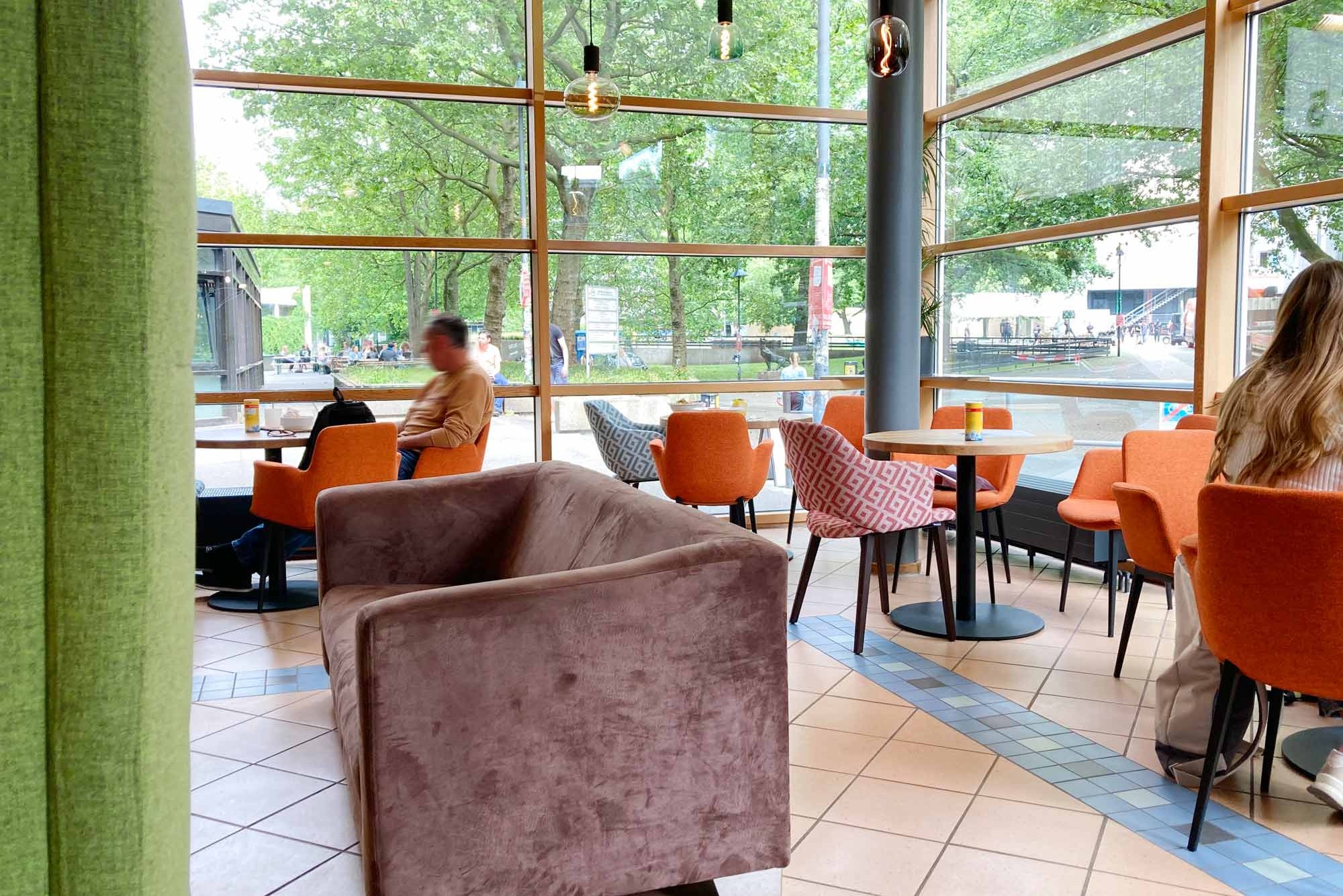 View of the dining area at the Cafeteria Blattwerk