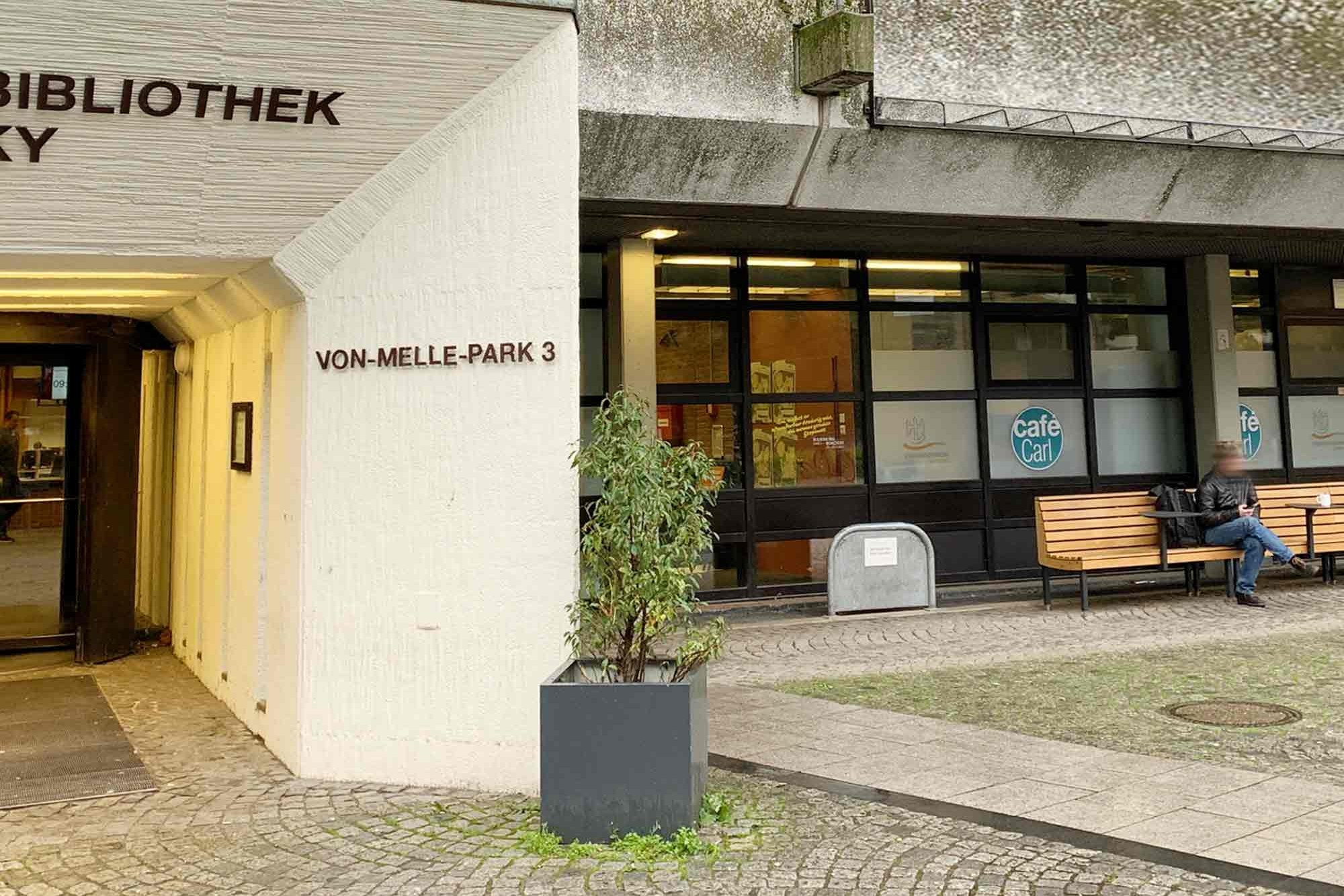 Eingang Café Carl